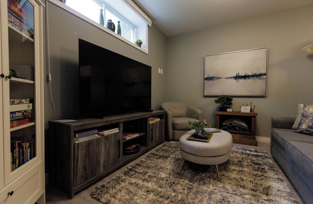 New Stylish Basement Suite | Private Entry | Quiet Neighborhood