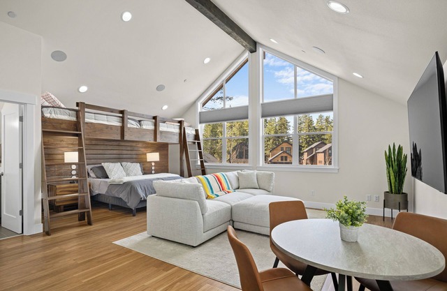 NEW! Suncadia Studio - Private Entrance - AC