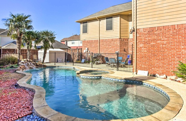 NEW! Sunny Garland Vacation Rental w/ Private Pool