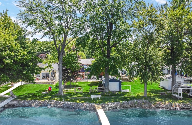 New! Sunset Shores: Lakefront home with private pier/huge fenced yard!