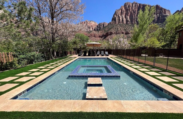 Großes Einfamilienhaus nur wenige Schritte vom Eingang nach Zion entfernt