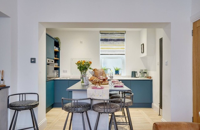 *NEW*The Procession: Grade II Listed, Pet Friendly