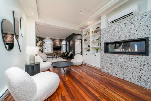 -NEW- The Rock and Red Luxury Condo