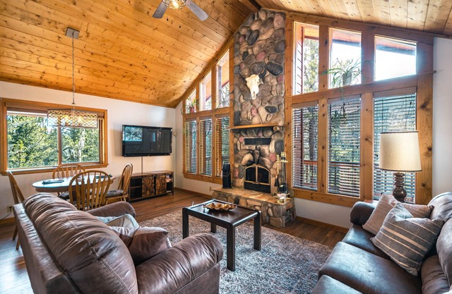 NEW!! The Winterland Chalet with Barrel Sauna
