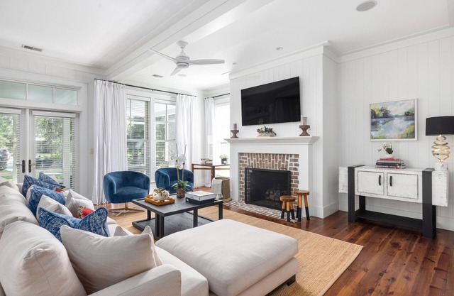 New to Market! Beautiful 3 Bedroom Home!