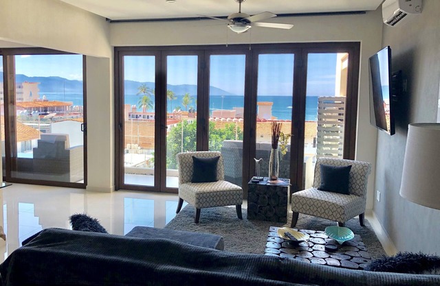 New top floor ocean view quiet side at Nayri 1 block from beach