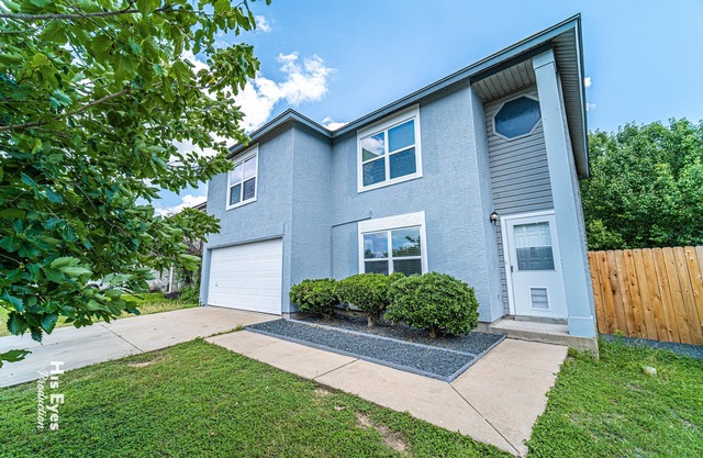 NEW: Total Remodel- New Everything Close to HEB & Restaurants 5 Queens+ Sleeper