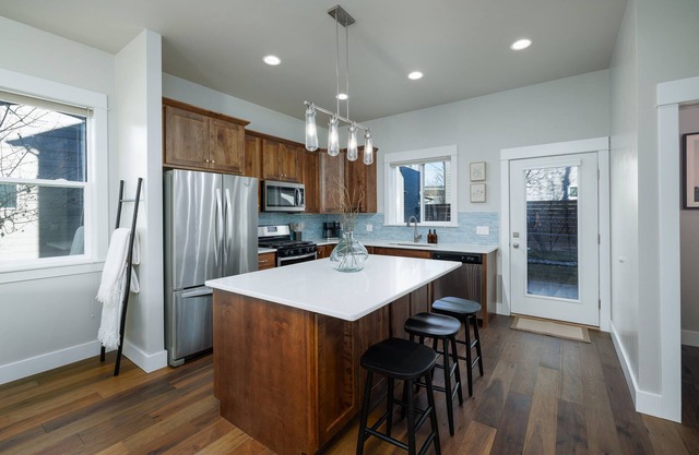 NEW! Townhome in 4-corners, garage parking, walk to river - 30-night minimum