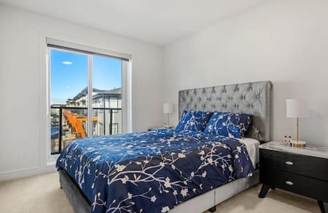 New Townhouse mins to South Health Campus & YMCA