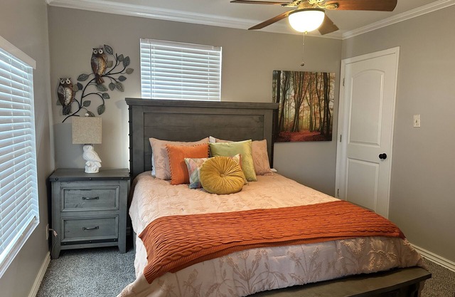 NEW! Tracks & Trails Cottage - 3 min from Hwy I-40
