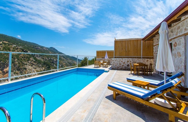 Neue traditionelle Villa mit 1 Schlafzimmer mit abgeschiedenen Außen-und beheizten Innenpool