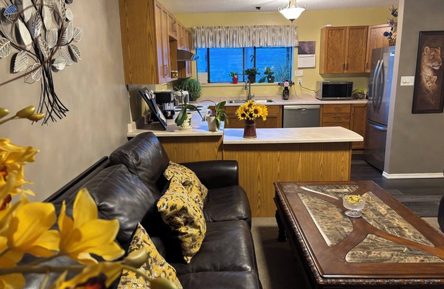 🤩 New trailer with queen bed, air-con, close to town in Aldergrove, safe &quiet