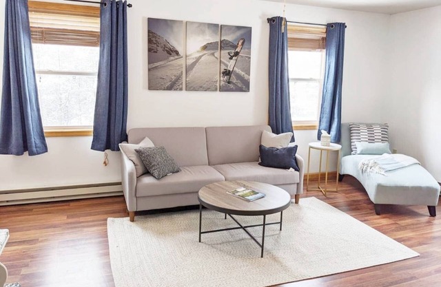 * NEU - Trillium Nest - Privat und ruhig 2BR 1 Bad mit Parkgarage