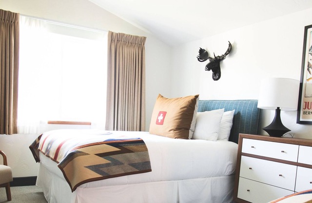 New Upscale Adventure Hub~ski Resorts, Backcountry & Park City 3032 1 Bedroom Apts by Redawning