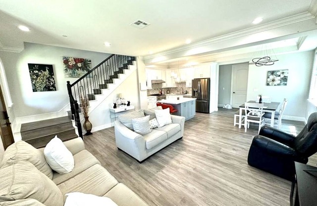 New Upscale Condo 3BR, 2.5 BA, excellent location