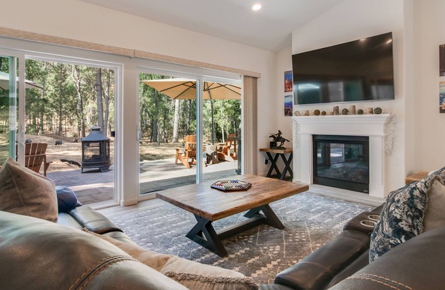 New Upscale Home in the Gateway of Yosemite, Brand New Home