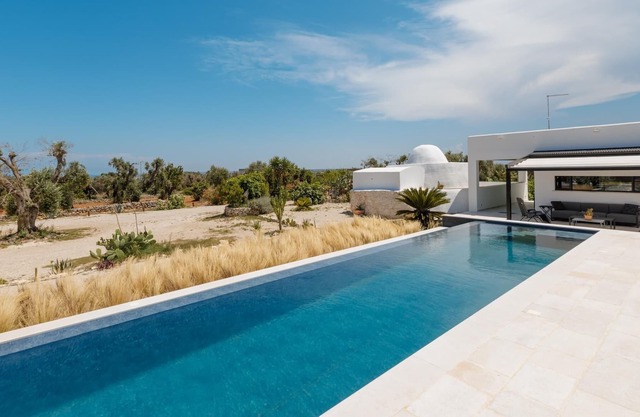 New Villa Aspri with Infinity Pool 1km from the sea