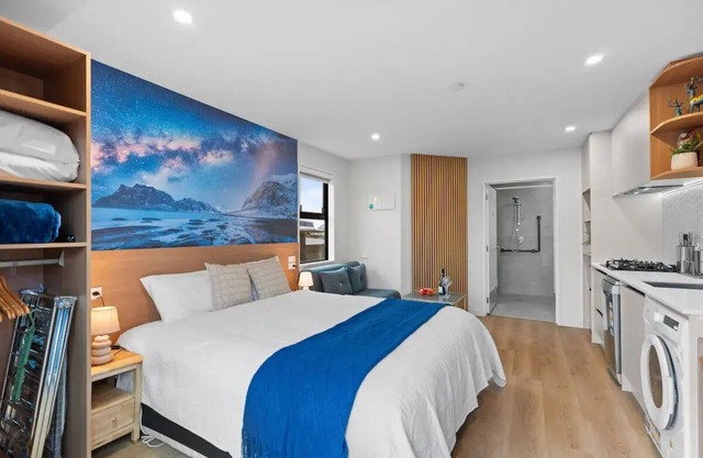 New warm 1 bedroom studio/king bed/unit1