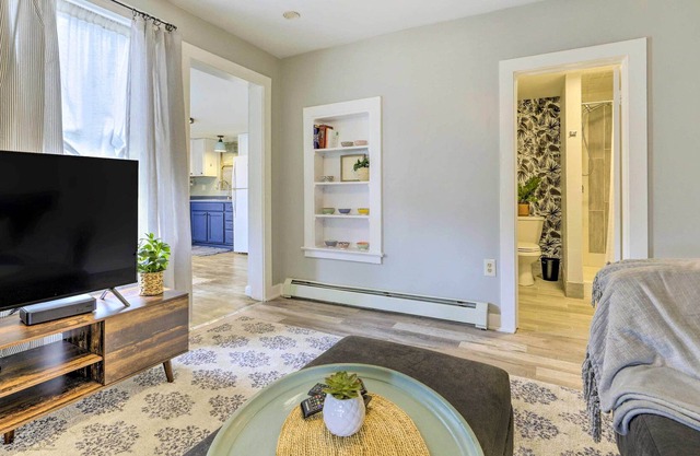 NEW! Waterford House < 4 Mi to Ocean Beach Park!