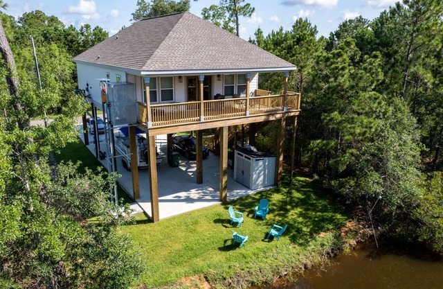 NEW, Waterfront Home - 5 min boat ride to the Jourdan River!