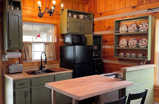 New! Whispering Waters Cabin on the French Broad River