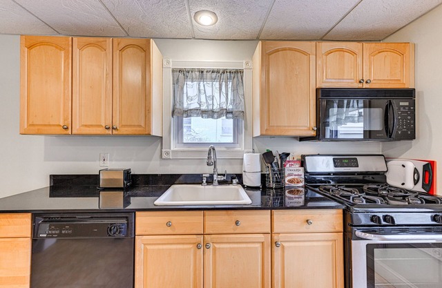New York Escape Near Times Square & Central Park!