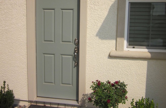 NEWER 500 SF STUDIO IN ELK GROVE NEAR SACRAMENTO, RIVERS AND DELTA