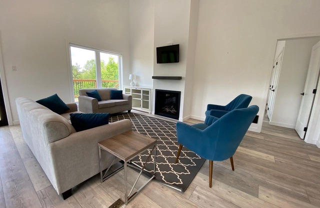 Newer build - ready for spring & summer guests!