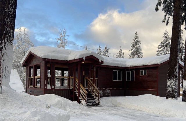 Wanderweg zum See Ende der Straße! Neue Ferienhütte mit Kingsize-Bett.