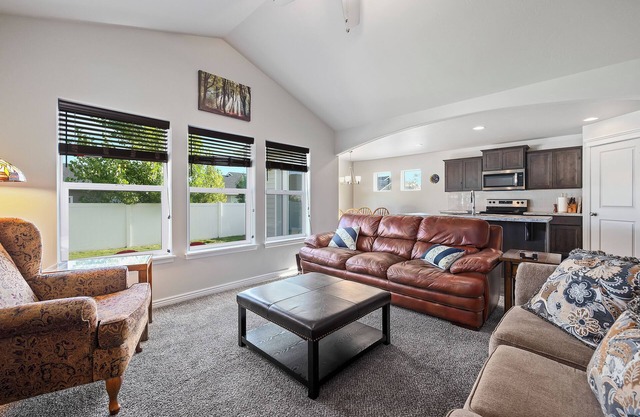 Newer NW Twin furnished home near hospital, park, and shops, monthly rental