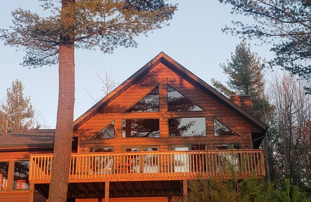 Neuere !!! Upscale Lake Home auf 1340 Acre Schöne Eichhörnchen See