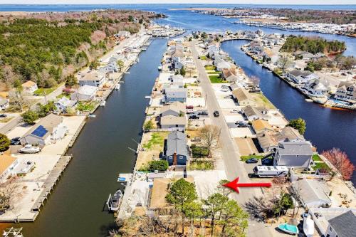 Newley updated Waterfront beach house