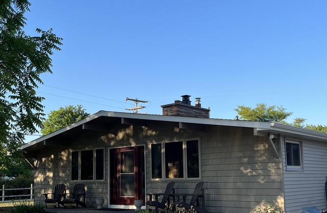 Newly available house perfectly located for your trip to Leelanau!