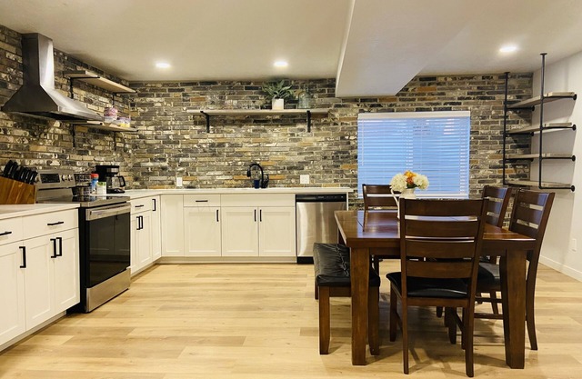 Newly built 1BD 1BTH guest suite