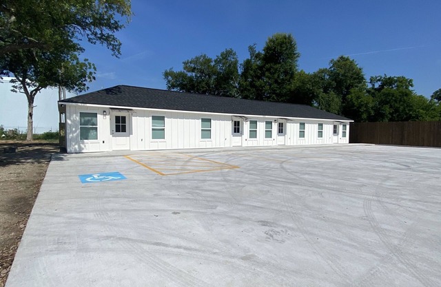 Newly built apartments! Less than a mile from SPAR water park