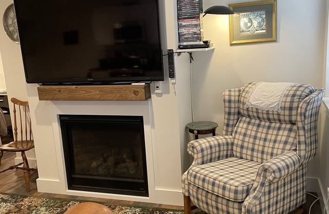 Newly Built Charming and Bright Studio