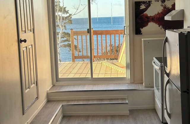 Newly built cozy modern Loft with view on the sea!