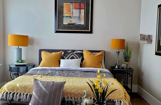 Newly built Gorgeous Guest house with private entrance
