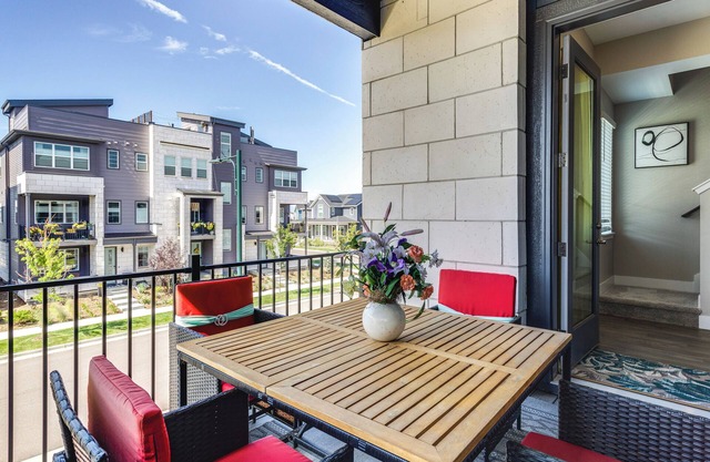 Newly Built Home: 10 Mi to Dtwn Denver!