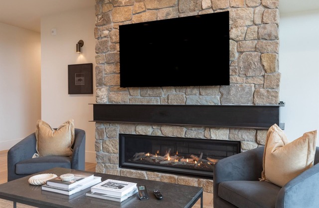 *Newly Built* Middle Teton at The Basin ⁓Hot Tub ⁓in Downtown Driggs⁓Luxe Suites