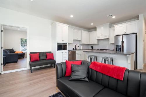 Newly Built Modern Getaway on Private Acreage!