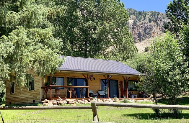 Sage Cabin - Erbaut im Jahr 2019. 4 Meilen von YNP & Hot Springs