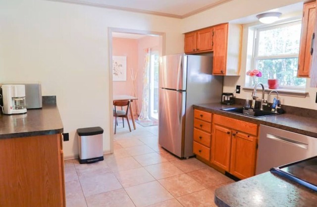 Newly Furnished Home w/ Pool - 10 MIN FROM TRACK
