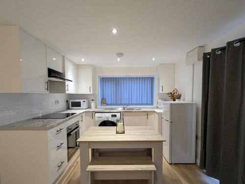 Newly Furnished Guest House Near City Centre