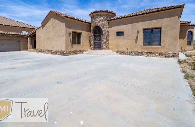 *Newly Listed *Luxurious Countryside Palazzo *Amazing Views *WIFI *Fireplace *Perfect for Families