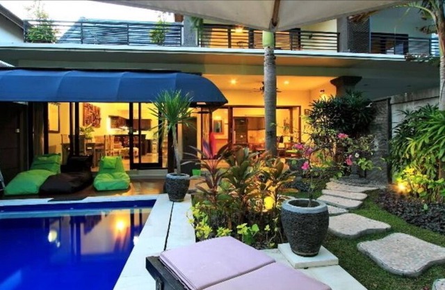 Neu modernisierte 2-Bett-Villa, privater Komplex, Legian