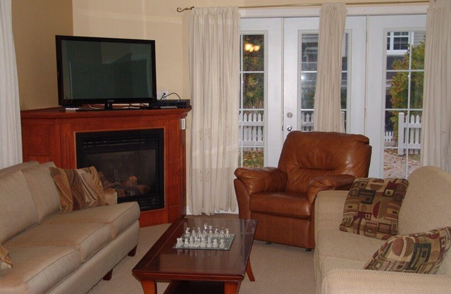 SONDERKONDITIONEN !! - EXCELLENT VALUE ** 3 Zim. Wohnung mit Blick auf Mt BROMONT-RELAX und UNWIND