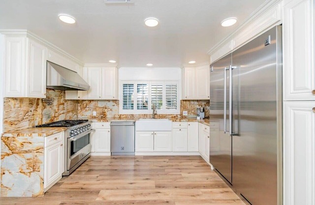 Newly Remodeled 4B2.5B Getaway