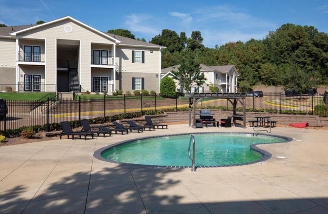 Newly remodeled 2-bedroom condo in Oxford!
