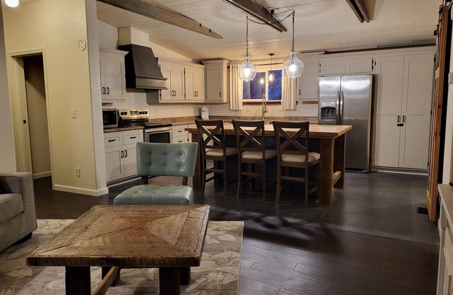 Newly Remodeled 3-bedroom house in Asotin with AC, WiFi. Enjoy your stay
